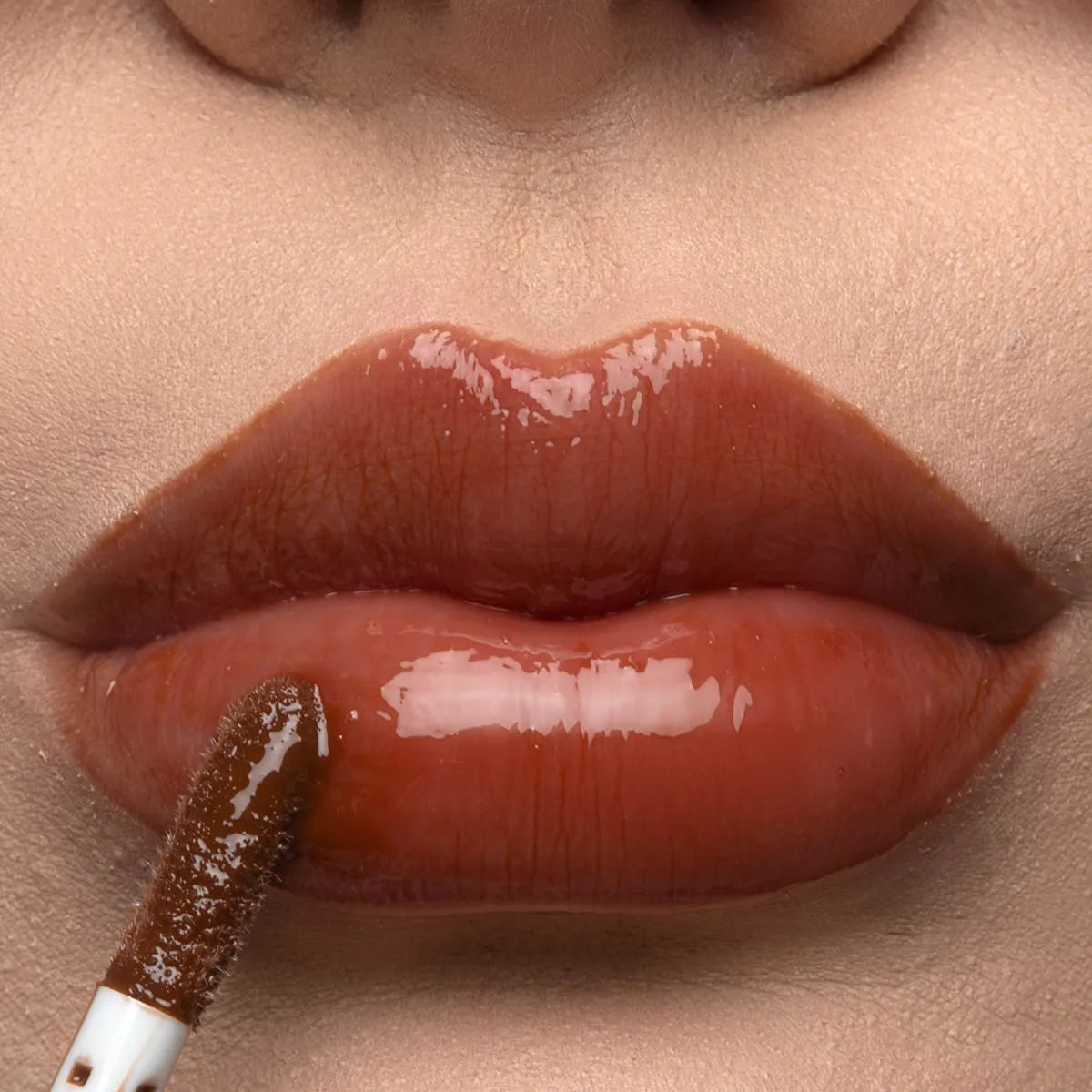 GLOSS VIZZELA EFEITO PLUMP HOT LIPS BROW 4G